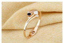 Load image into Gallery viewer, Fashion Pearl Jewelry Lady Luxury Brand Rose Gold Color Jewelry Bracelet Stainless Steel