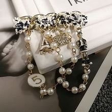 Load image into Gallery viewer, Camellia  Luxury Brand jewlery  style flowers Lapel Pins No 5 pearls Brooches flower Broche Broach Jewelry for Women