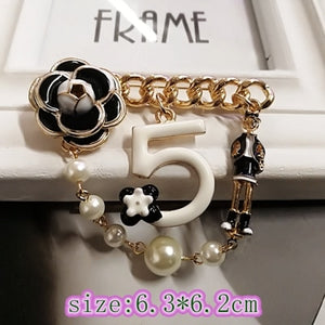 Camellia  Luxury Brand jewlery  style flowers Lapel Pins No 5 pearls Brooches flower Broche Broach Jewelry for Women