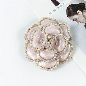 Camellia  Luxury Brand jewlery  style flowers Lapel Pins No 5 pearls Brooches flower Broche Broach Jewelry for Women